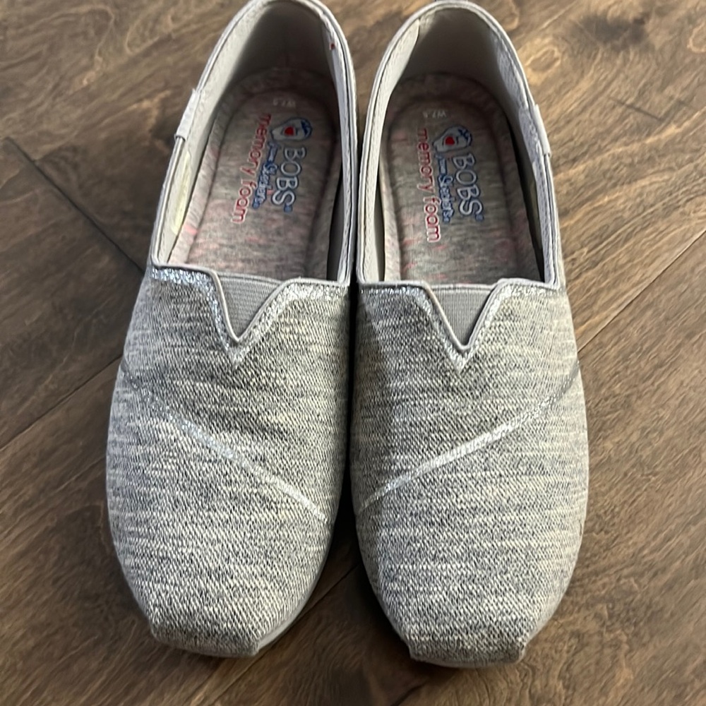 Skechers BOBS Gray Slip-On Shoes- brand new size 7.5
